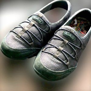 Gray Memory Foam Skechers Size 9
